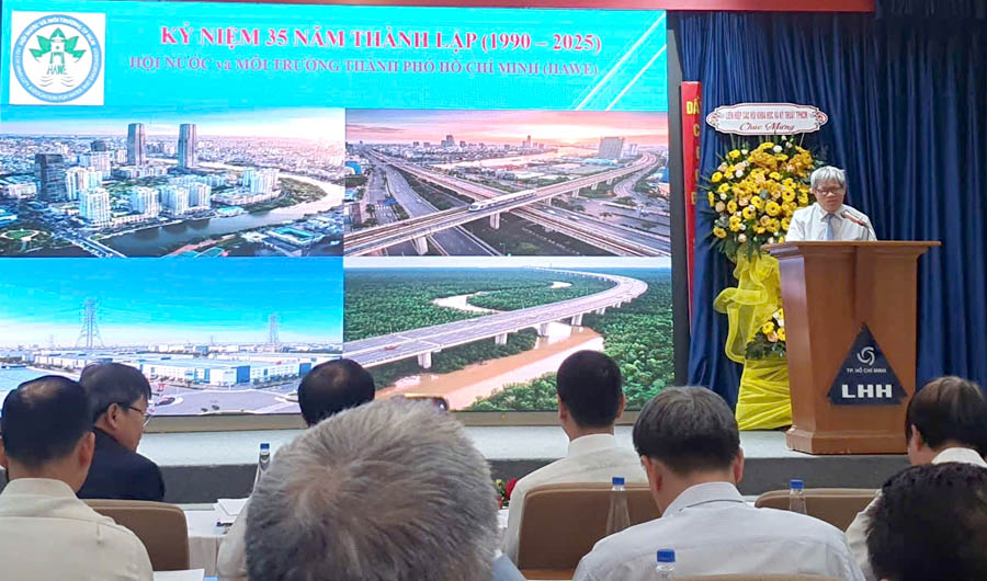 A person standing at a podium in front of a group of peopleAI-generated content may be incorrect.