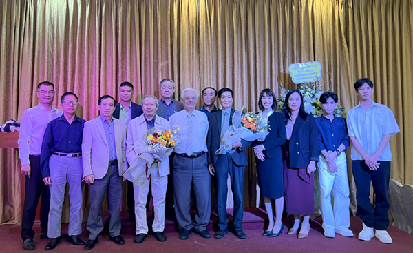 Chuyển giao tổ chức Viện nghiên cứu và ứng dụng Công nghệ Xanh